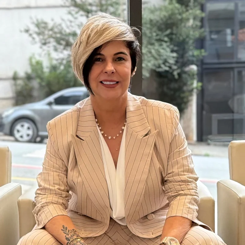 Simone Affonso, fundadora e CEO da SP Sobrancelhas Mais Perfeitas